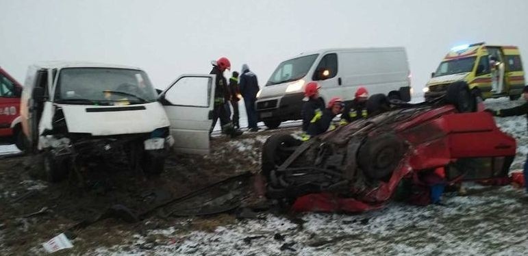 Zderzenie w Czewujewie pod Żninem na DK5. - W zdarzeniu...