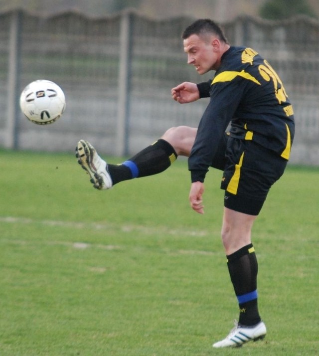 Krystian Płusa zdobył pierwszego gola dla Juventy Perfopol Starachowice w wygranym przez jego zespół meczu z Przebojem Wolbrom 4:0.