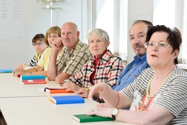 Niepracujący seniorzy mają szansę na ciekawe zajęcia