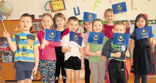 Dzieci z Niepublicznego Przedszkola „Promyczek” w Tarnowie nie mogą doczekać się wspólnego wyjścia na urodziny Tarnowa. - Bardzo lubimy niespodzianki i prezenty - cieszą się maluchy