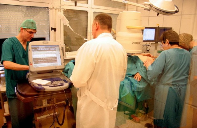 W szpitalu wojewódzkim w Toruniu do tej pory przeprowadzono trzy zabiegi wszczepienia kardiowerterów-defibrylatorów