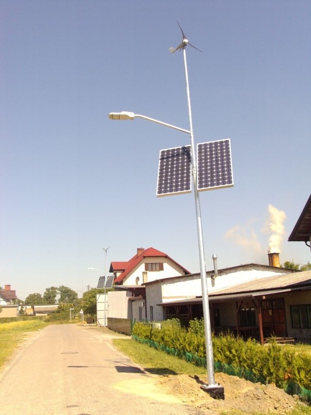 Lampa solarowa przy ul. Sienkiewicza