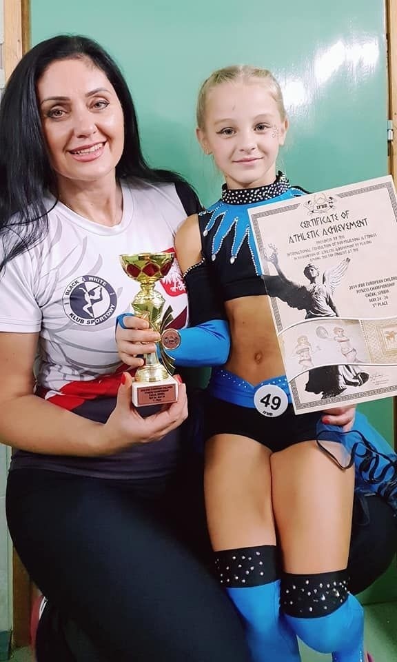 Black&White Ostrowiec na Mistrzostwach Europy Fitness Dzieci w Serbii [ZDJĘCIA]