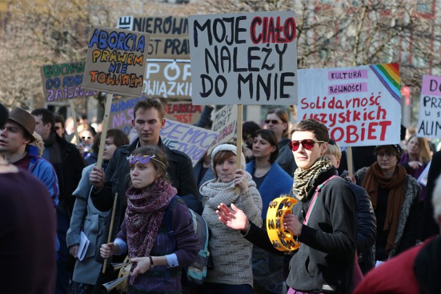 Inicjatywa 8 Marca organizuje we Wrocławiu demonstrację z okazji Międzynarodowego Dnia Kobiet. Tegoroczna Manifa rozpocznie się 6 marca o godz. 14.00 na wrocławskim Rynku pod pomnikiem Fredry. 