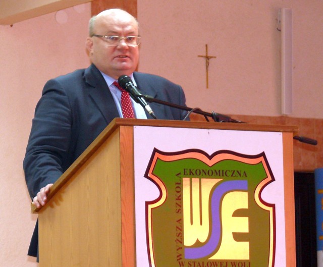 Prezydent Stalowej Woli Andrzej Szlęzak na konferencji w WSE.