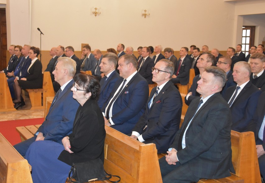 Samorządowcy z całego regionu radomskiego i z sąsiednich powiatów, wzięli udział w noworocznym spotkaniu w Diecezji Radomskiej