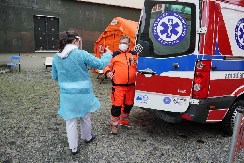 Koronawirus nie odpuszcza. 506 zakażeń w kraju, 19 na Podkarpaciu. Zmarło 14 kolejnych osób [ŚRODA, 17 VI]