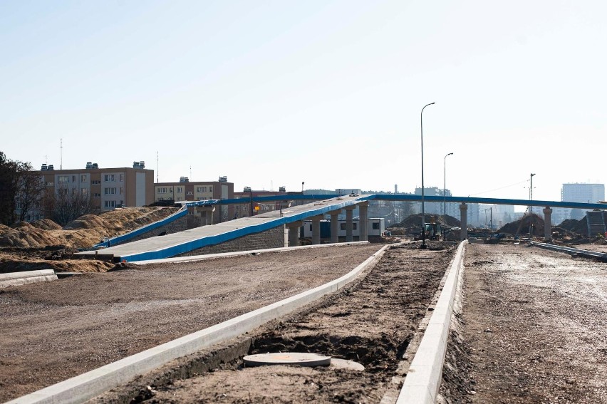 Kraków. Wielkie wykopy i opóźnienia na północy miasta. Budują linię tramwajową oraz al. 29 Listopada. Ile to jeszcze potrwa?