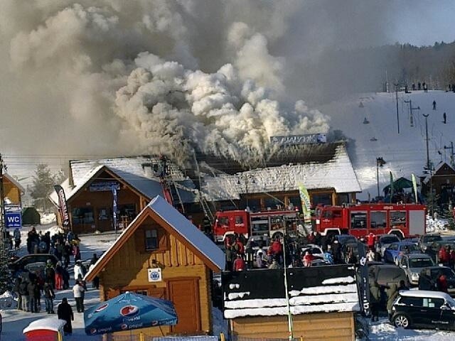 Pożar restauracji Biały Miś przy stoku narciarskim w Wieżycy