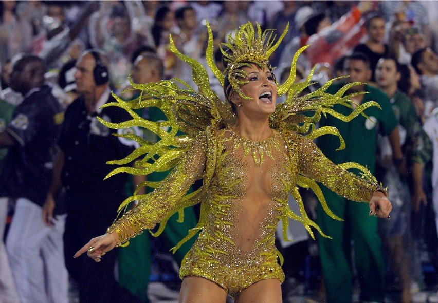 Karnawał w Rio 2015 [ZDJĘCIA]: Zobacz najseksowniejsze tancerki z sambodromu! [GALERIA]