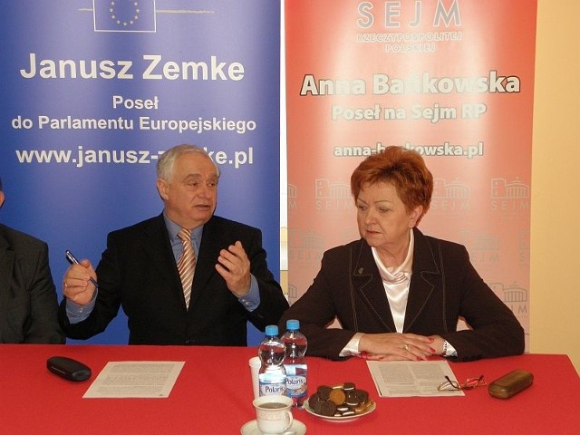 Anna Bańkowska i Janusz Zemke podczas konferencji SLD w Inowrocławiu