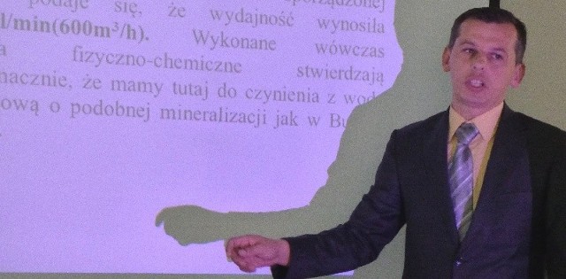 - Kazimierza ma ogromne złoża wód termalnych &#8211; mówił wicestarosta Michał Bucki podczas wtorkowej konferencji w Bejscach. 