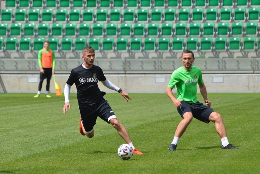 2 liga. Stal Stalowa Wola intensywnie trenuje. Szymon Szydełko: Musimy lepiej poznać nasze boisko (WIDEO, ZDJĘCIA)