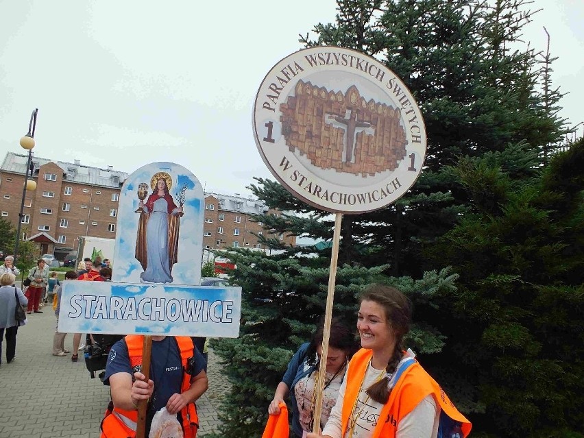 Ruszyli pielgrzymi ze Starachowic do Częstochowy