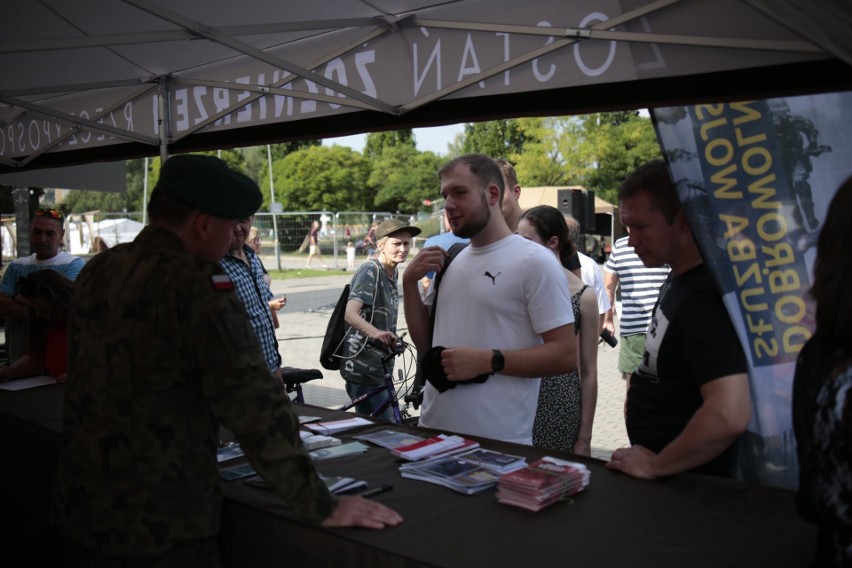 Piknik wojskowy w Przemyślu.