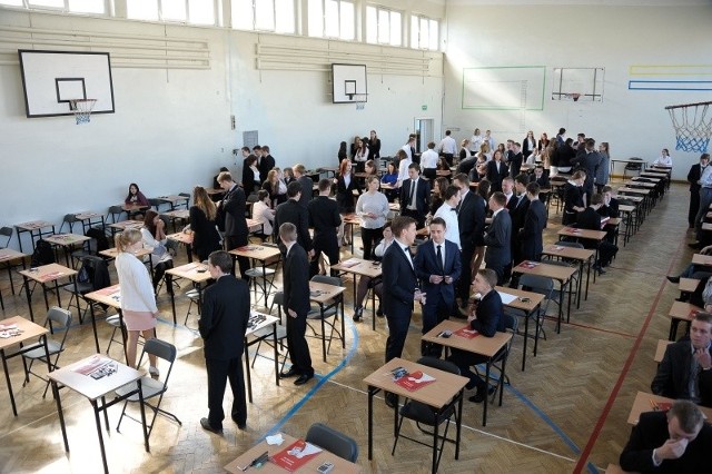 Większość białostockich maturzystów, bo 2662 osoby, zmierzyły się z nową formułą egzaminu