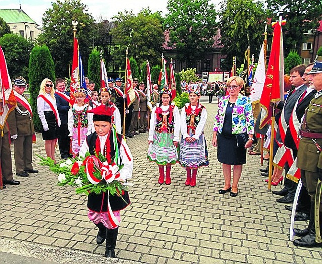 Delegacja dzieci ze Szkoły Podstawowej w Jaksicach