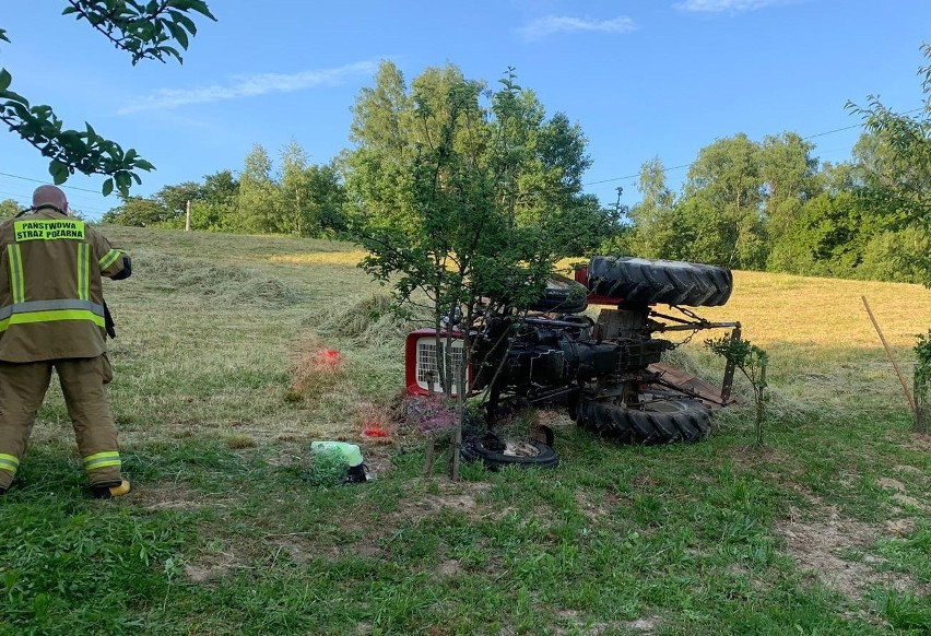 Do tragicznego wypadku doszło podczas zwózki siana na polu w...