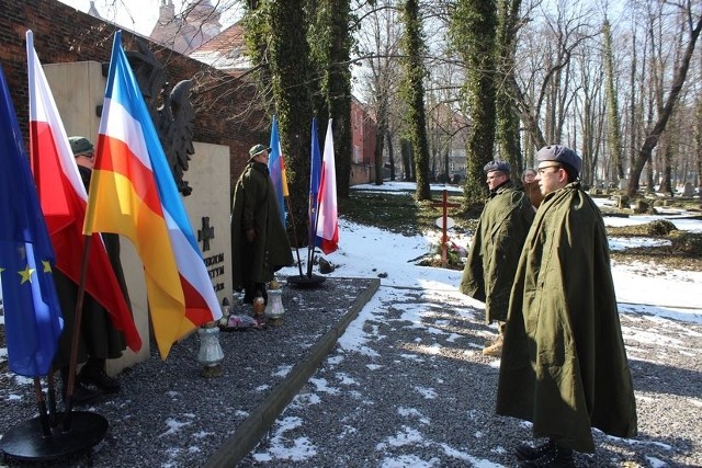 W Żorach uczcili pamięć Żołnierzy Wyklętych na starym cmentarzu