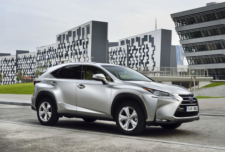 Lexus NX...