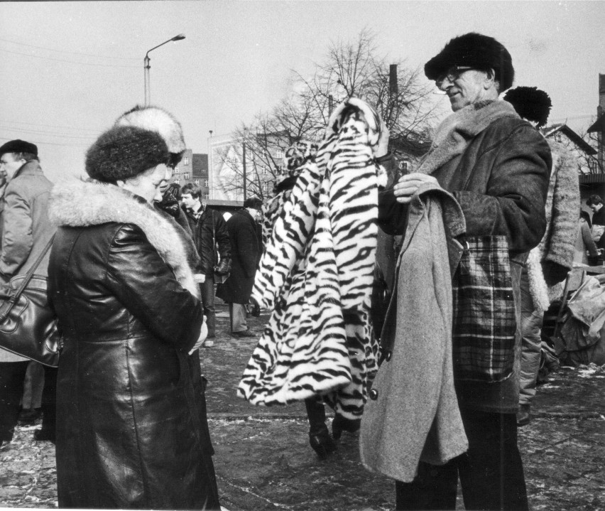 Wrocławskie targowisko. Rok 1982