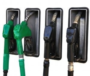 Średnio w skali kraju w mijającym tygodniu benzyna Pb95 potaniała 1 grosz na litrze. (fot. sxc)