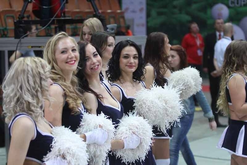 Christmas Cup: Cheerleaderki na meczu Polska - Czechy