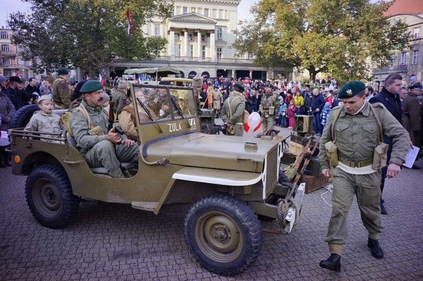 Poznań: Obchody 11 listopada. Poznaniacy świętują odzyskanie...