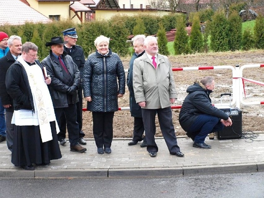 Beskidy: Droga na górę Żar przebudowana i poświęcona [ZDJĘCIA]