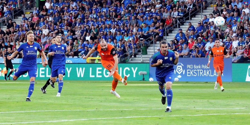 Miedź kontra Zagłębie - krótka historia miedziowych derbów. Te stadiony dzieli 28 kilometrów