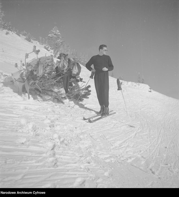 Tatry. Taka była dawniej narciarska moda. Nie tak nowoczesna i kolorowa, jednak miała swój "elegancki" urok [ARCHIWALNE ZDJĘCIA]