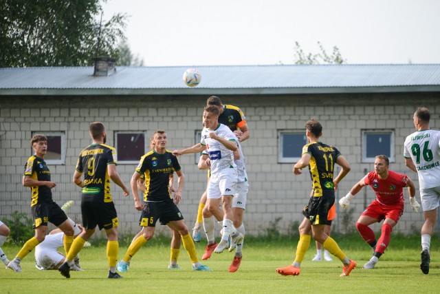 Star Starachowice - Siarka Tarnobrzeg 1:0 w meczu trzeciej ligi. Więcej zdjęć na kolejnych slajdach >>>