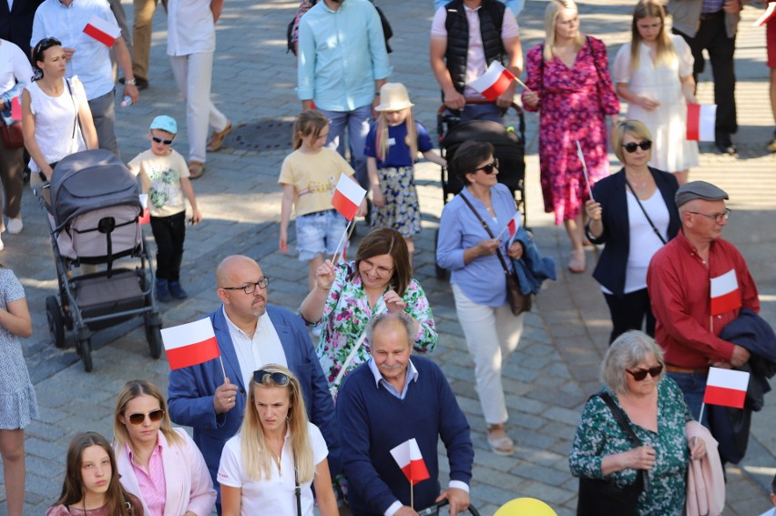 Marsz dla Życia i Rodziny przeszedł ulicami Kielc. Były tłumy i odwołania do słów Jana Pawła II. Na zakończenie odbył się festyn w parku