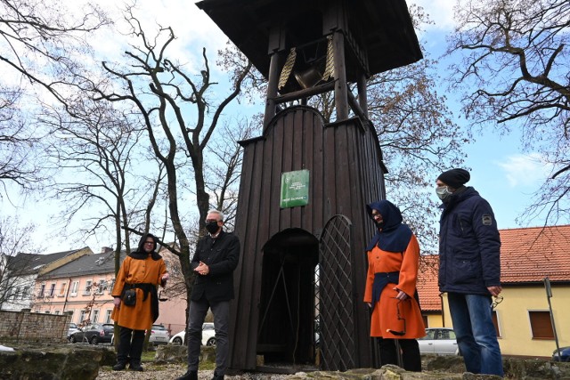 W grudniu odsłonięto nowy - odlany, dzięki prywatnym fundatorom - na wieży gwarków w Tarnowskich Górach. Zobacz zdjęcia >>>