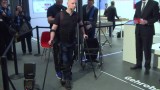 Prototypowy egzoszkielet pozwala chodzić sparaliżowanym [wideo]