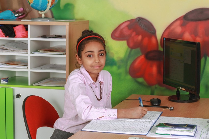 Bytom: Marzenia romskich i polskich dzieci. W SP nr 16 pomagają w ich realizacji