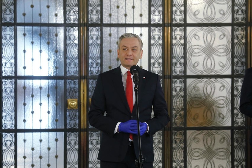Wybory 2020. Robert Biedroń: "Nie można oddawać Kaczyńskiemu Polski walkowerem, bo kolejnych wyborów może już nie być"