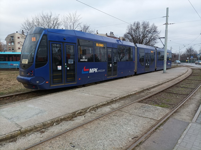 Tramwaje linii 3 i 5 wróciły na swoje trasy po blisko...