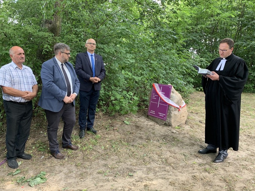 Polsko-Niemiecką przyjaźń wyrażają w drobnych gestach. Tablice pamiątkowe w gminie Jabłonowo Pomorskie