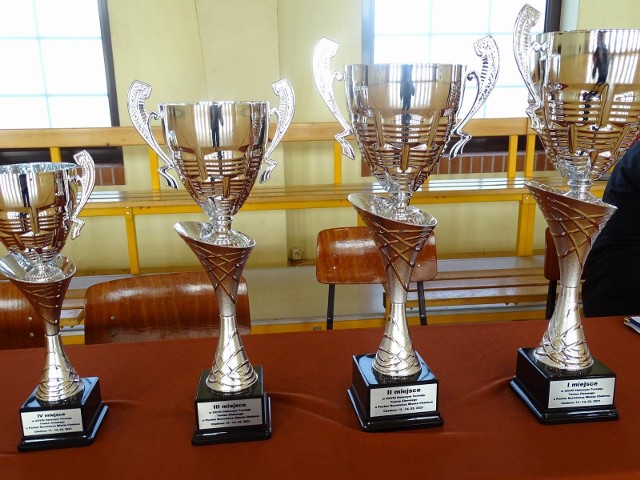 Halowy Turniej o Puchar Burmistrza Miasta Chełmna w tenisie odbył się w Hali Sportowej Zespołu Szkół nr 2 w Chełmnie