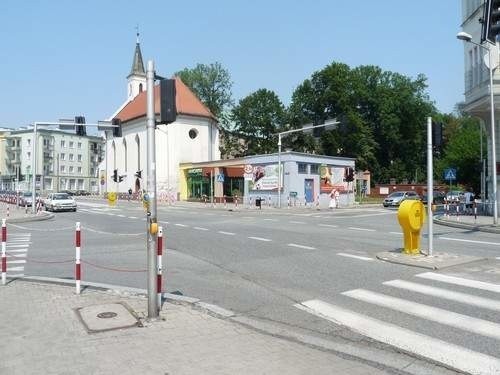 Pomysł przebudowy skrzyżowania konsultowany będzie jeszcze m.in. z komisją bezpieczeństwa i transportu.