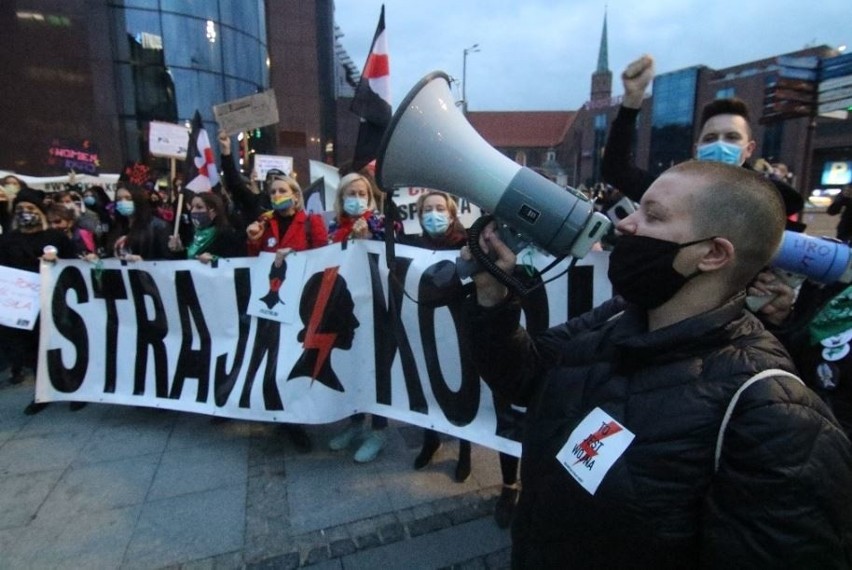 Rodzice pracujący na etacie mogą wziąć wolne, żeby...