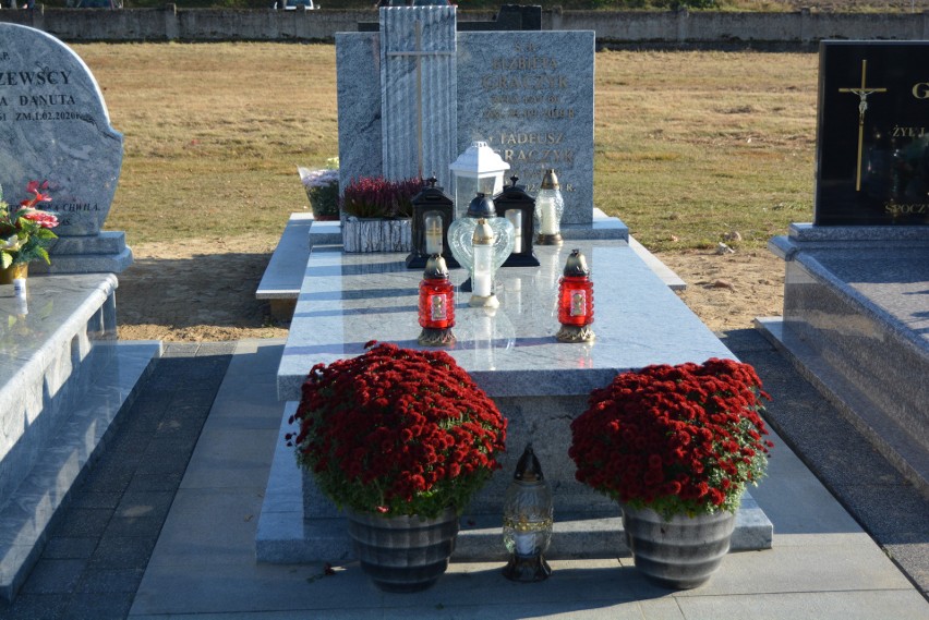 Cmentarz w Krasnosielcu. Zdjęcia nekropolii z 31.10.2021. Obejrzyjcie