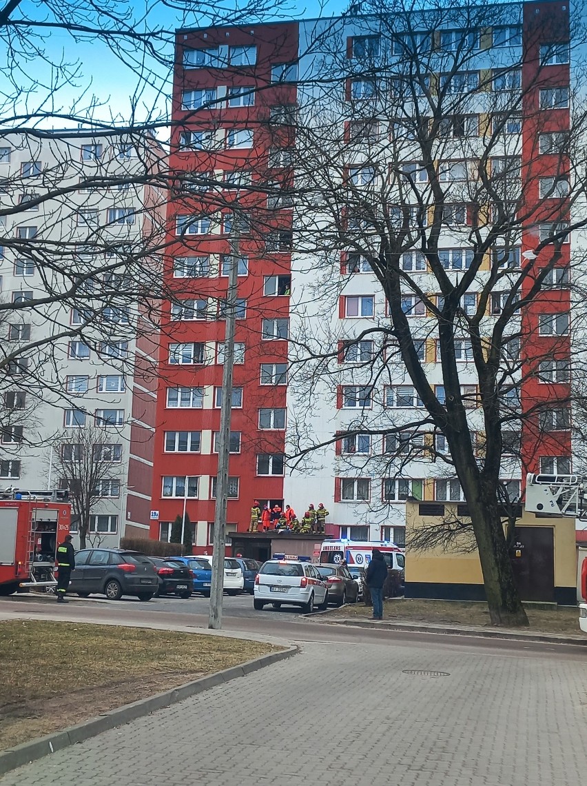 Białostoczek. Śmiertelny wypadek przed blokiem. Mężczyzna...