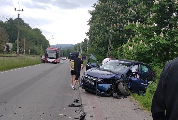 Poważny wypadek na trasie Nowy Sącz-Kamionka Mała