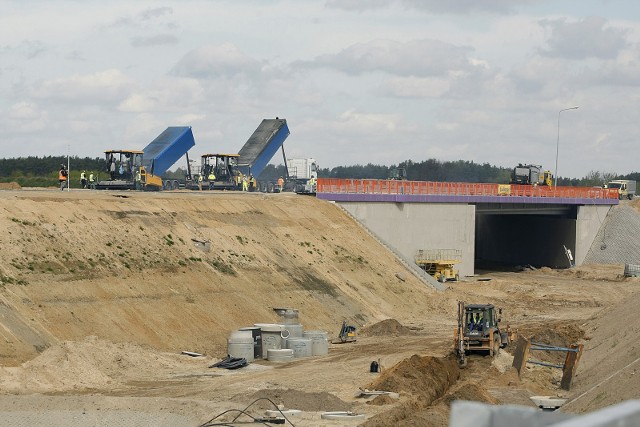 Z ustaleń prokuratury wynika, że firma z Jarosławia nie zapłaciła firmom ok. 900 tys. złotych za rpace wykonane przy budowie autostrady A4 Radymno - Korczowa.