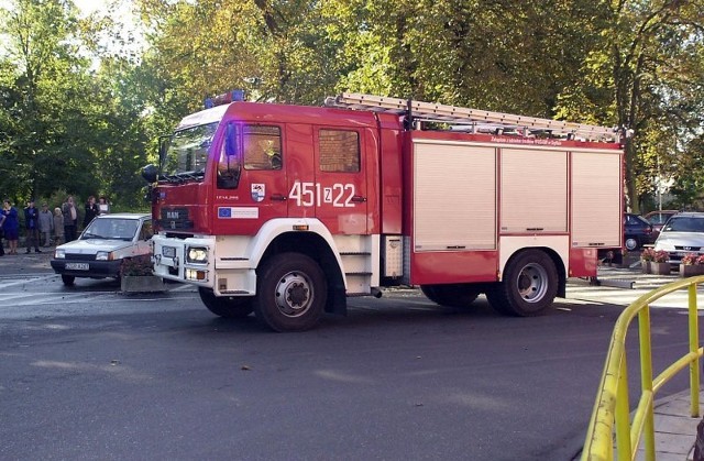 Strażacy gasili pożar garażu w Świnoujściu.