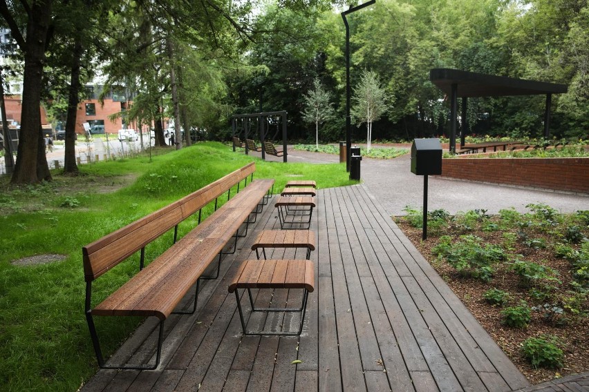 Kraków. Otworzą nowy park w mieście. Kiedyś był tu dziki parking
