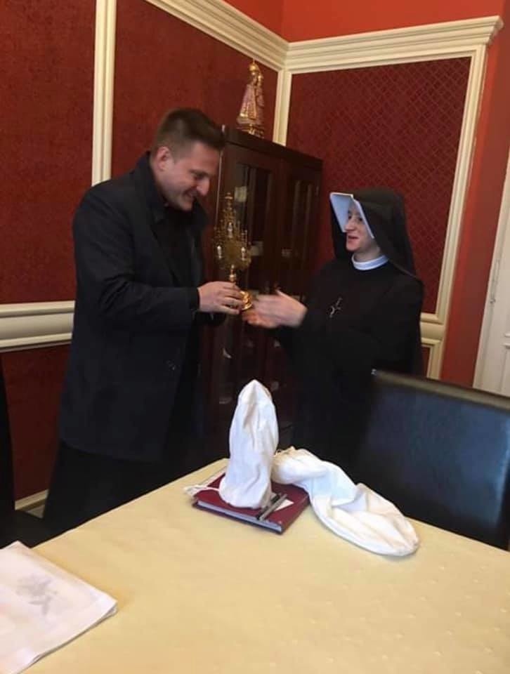 Do Nożyna trafią relikwie Jana Pawła II i świętej Faustyny [zdjęcia]