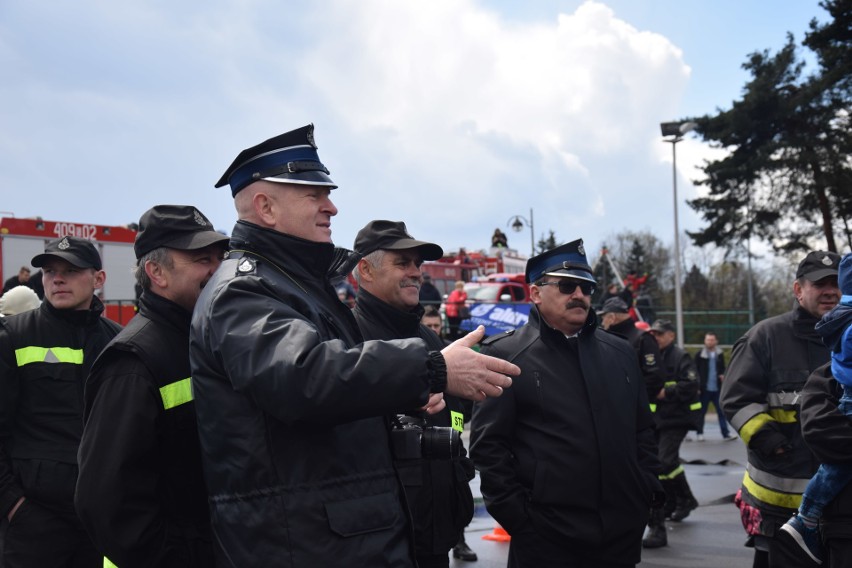 Wyjątkowy piknik strażacki w Zawierciu: Strażacy chcą pomóc 12-letniemu Mikołajowi ZDJĘCIA